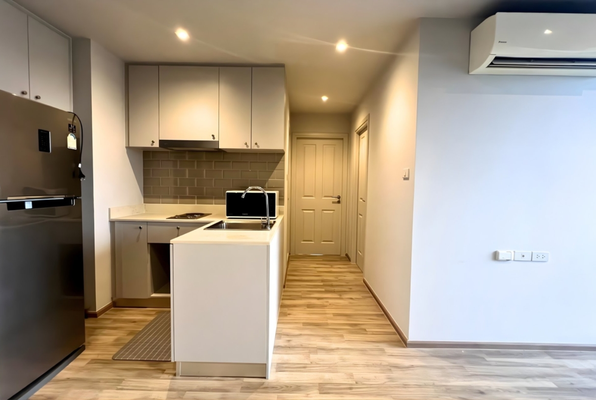 จัดเตรียมอาหาร ห้องมุม 2 ห้องนอน ชั้น 5 เฟอร์นิเจอร์ เครื่องใช้ไฟฟ้าครบ