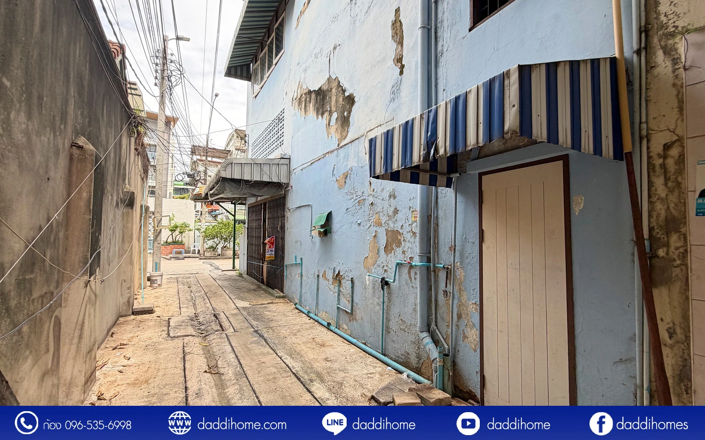 ขายอาคารพาณิชย์ 3 ชั้นครึ่ง หลังมุม เขตพระนคร ใกล้ถนนบุญศิริ