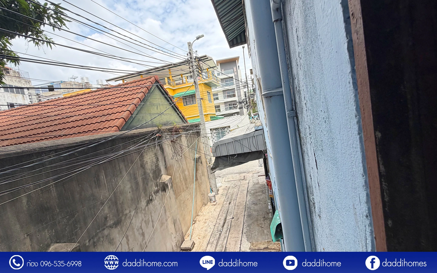 ขายอาคารพาณิชย์ 3 ชั้นครึ่ง หลังมุม เขตพระนคร ใกล้ถนนบุญศิริ